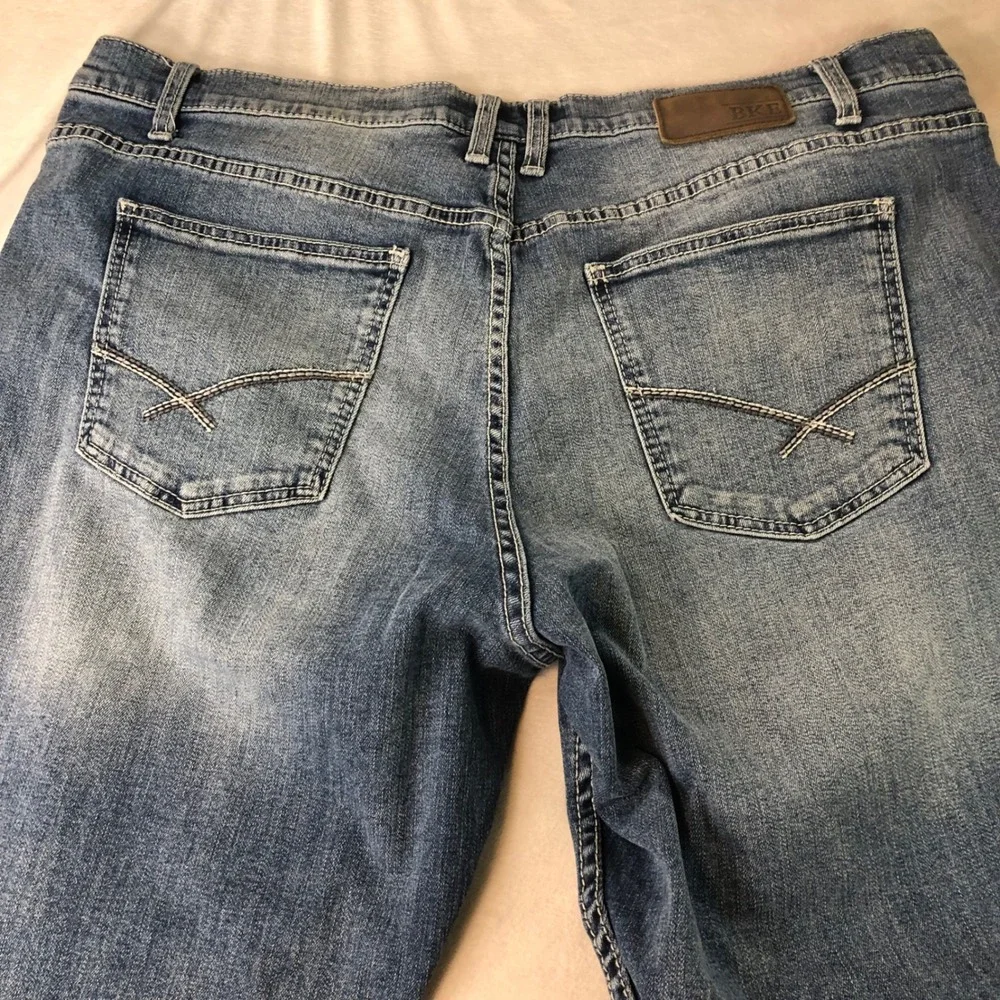 BKE Jeans Mens 42x32 42R Seth Blue Straight Leg Stretch Medium Wash Whiskering